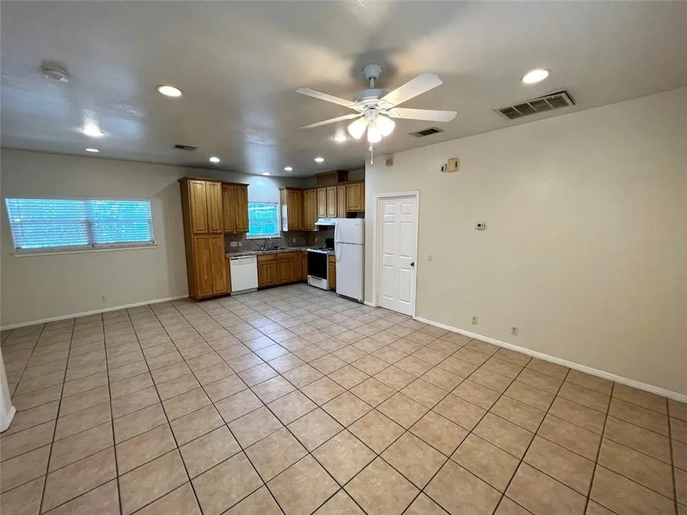 5403 Evans Avenue #B Austin, TX 78751