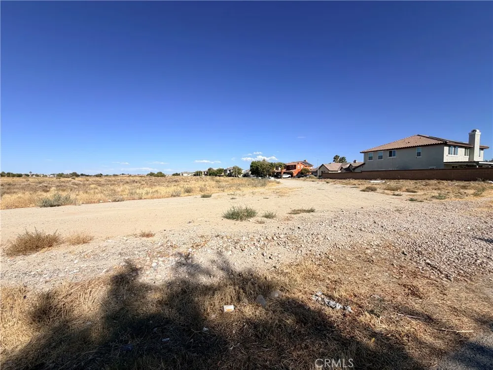 40 Ste Vic AVE J8 Lancaster, CA 93535