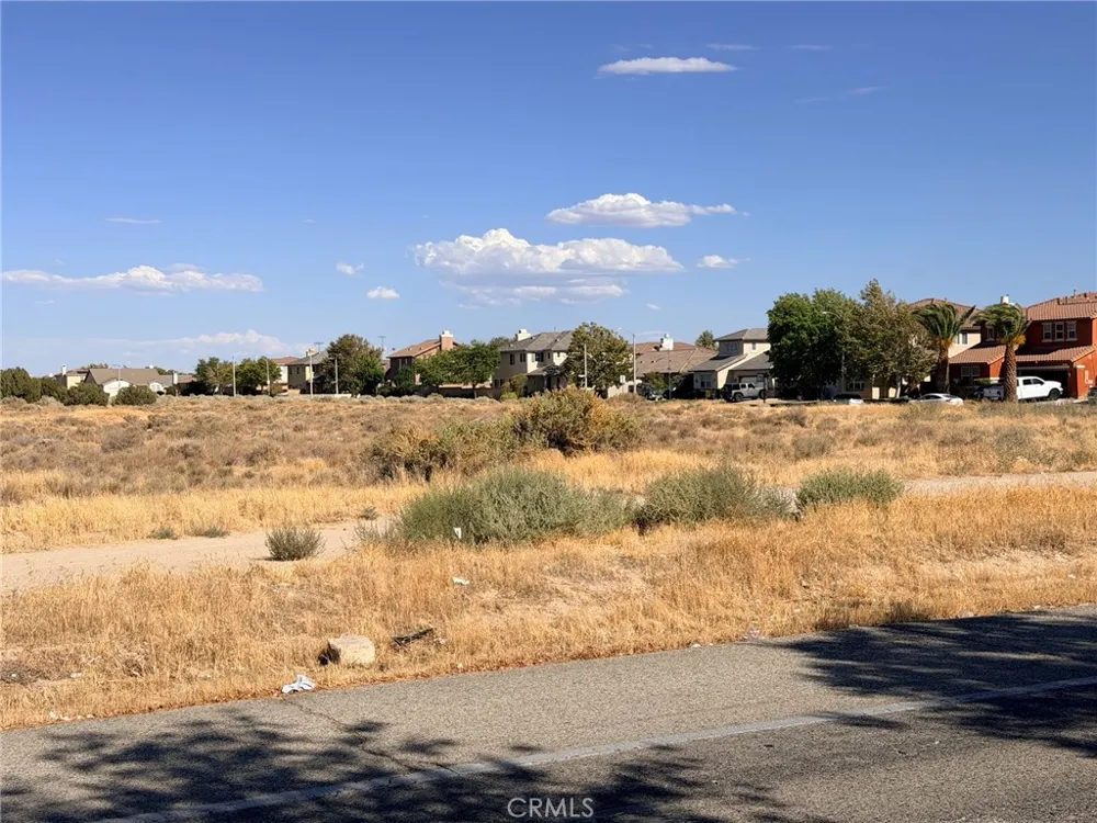 40 Ste Vic AVE J8 Lancaster, CA 93535
