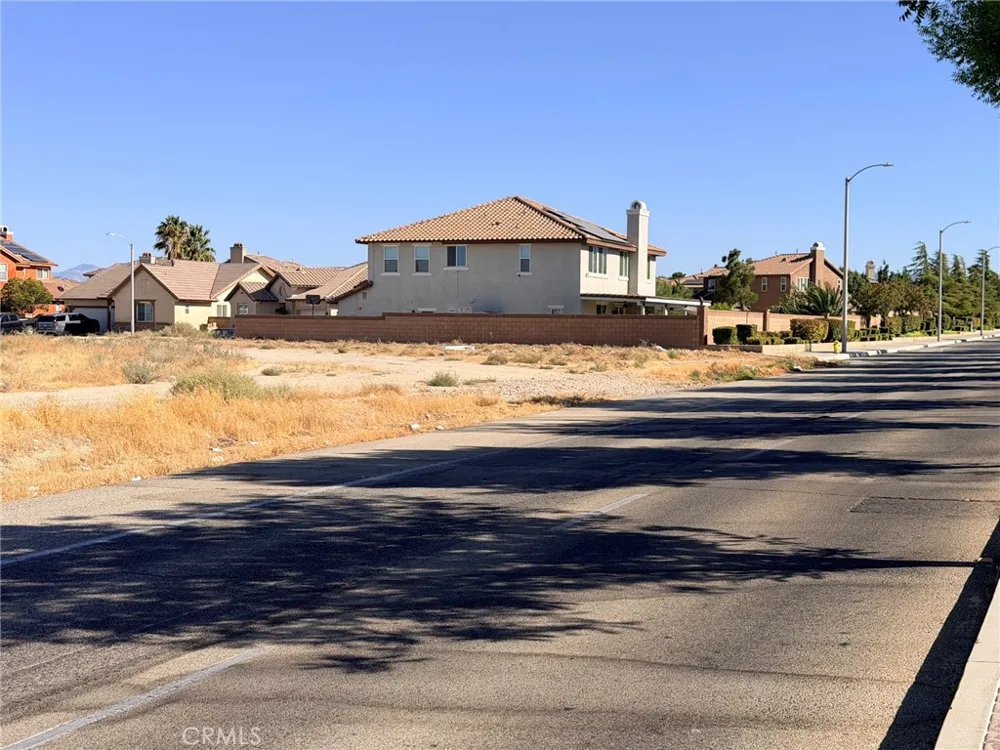 40 Ste Vic AVE J8 Lancaster, CA 93535
