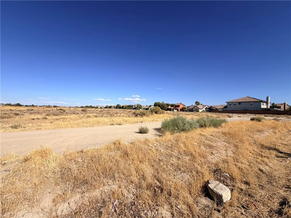 40 Ste Vic AVE J8 Lancaster, CA 93535