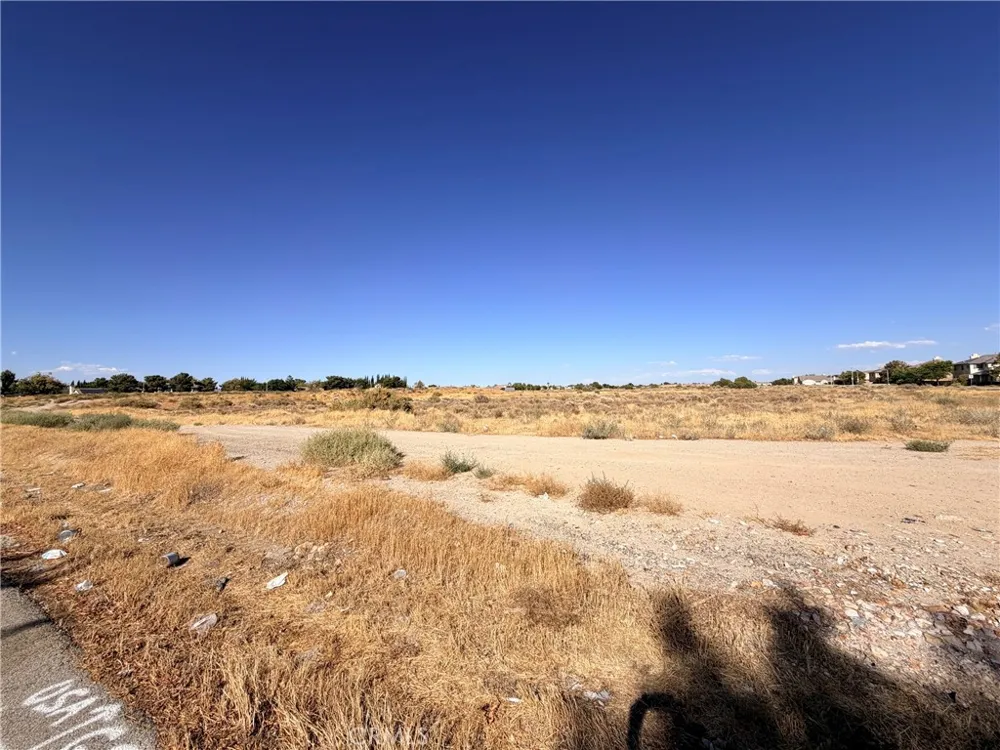 40 Ste Vic AVE J8 Lancaster, CA 93535