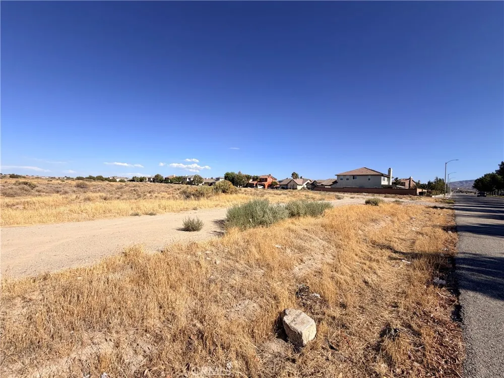 40 Ste Vic AVE J8 Lancaster, CA 93535