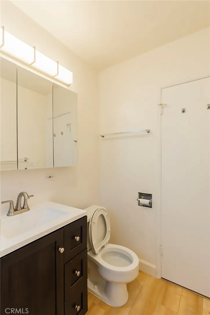 608 Esplanade #2 Redondo Beach, CA 90277