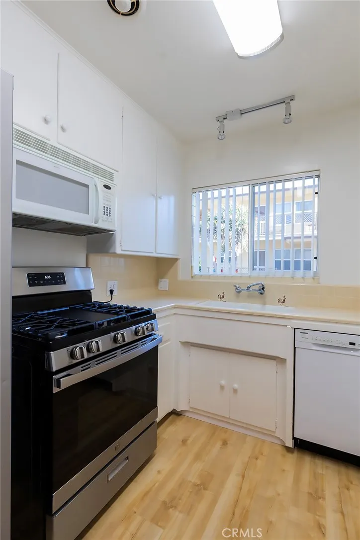 608 Esplanade #2 Redondo Beach, CA 90277