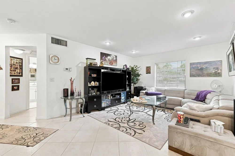 5450 VERONA DRIVE #H Boynton Beach, FL 33437