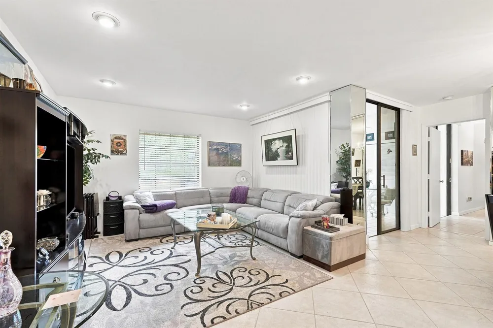 5450 VERONA DRIVE #H Boynton Beach, FL 33437