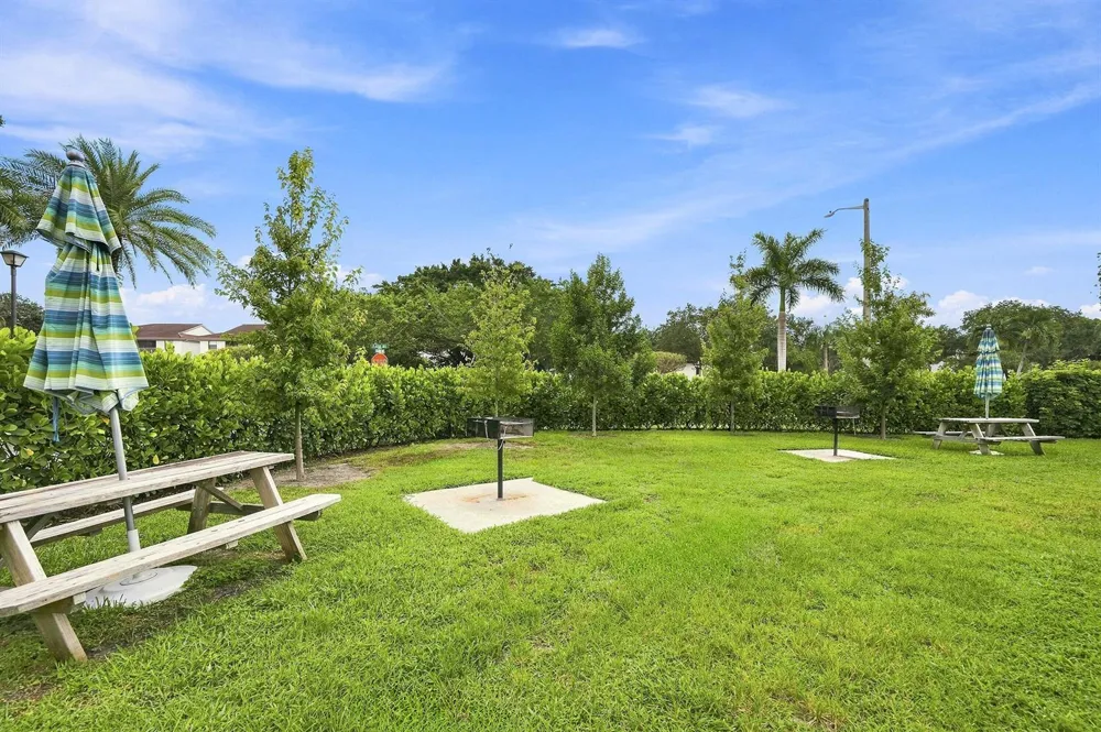 5450 VERONA DRIVE #H Boynton Beach, FL 33437