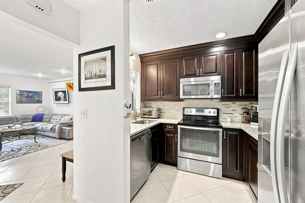 5450 VERONA DRIVE #H Boynton Beach, FL 33437