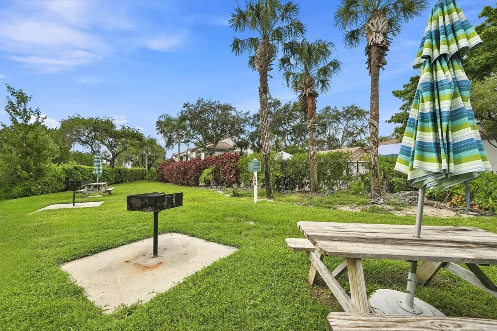 5450 VERONA DRIVE #H Boynton Beach, FL 33437