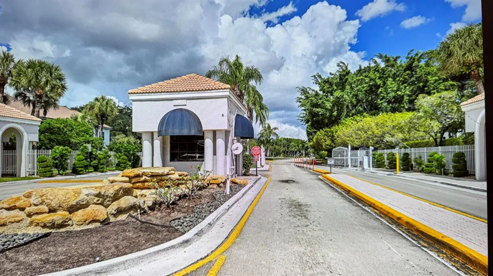 5450 VERONA DRIVE #H Boynton Beach, FL 33437