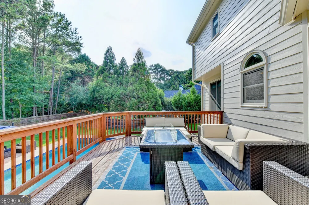 2642 Dunmoore DR Snellville, GA 30078