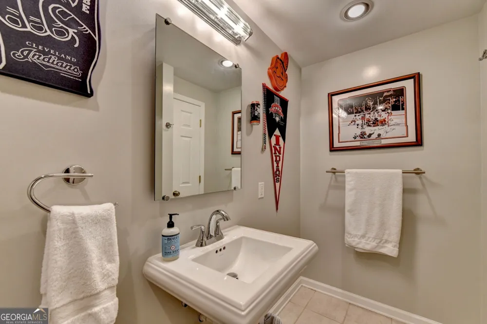 2642 Dunmoore DR Snellville, GA 30078