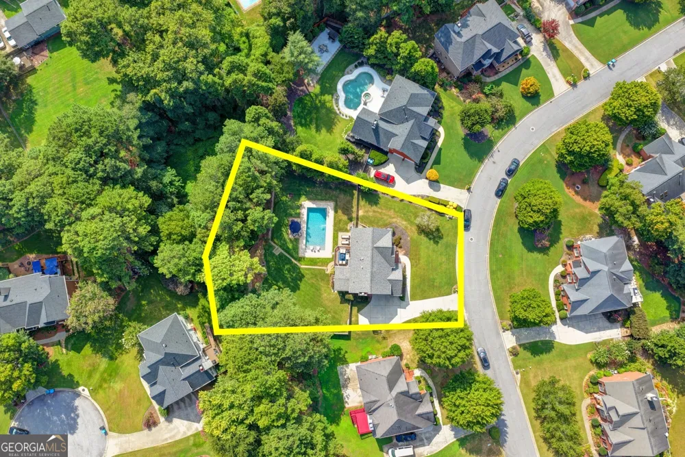 2642 Dunmoore DR Snellville, GA 30078