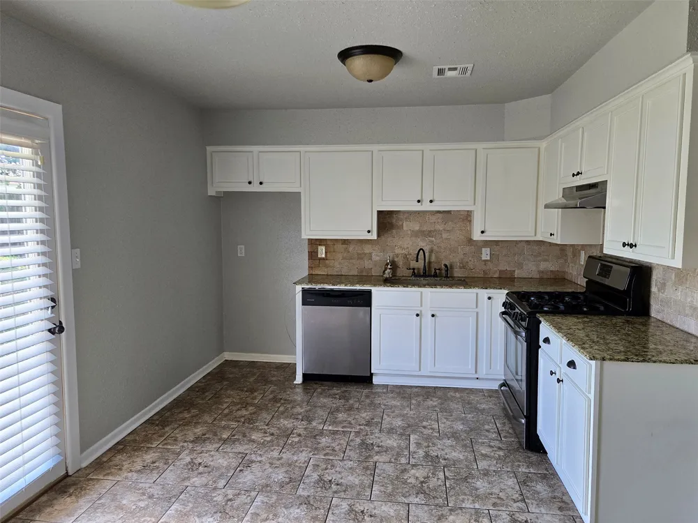 106 W 31 PLACE S Sand Springs, OK 74063