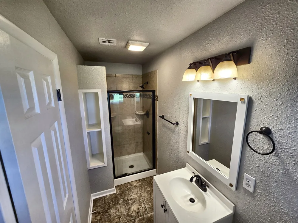 106 W 31 PLACE S Sand Springs, OK 74063