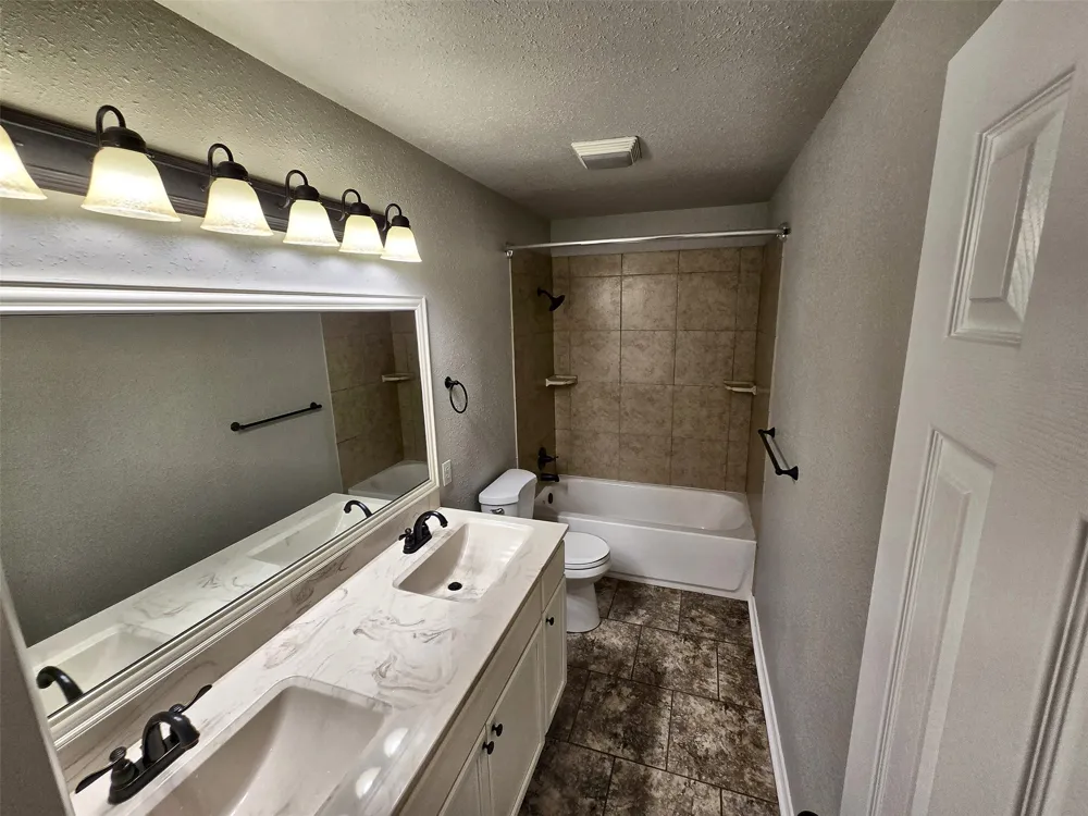 106 W 31 PLACE S Sand Springs, OK 74063