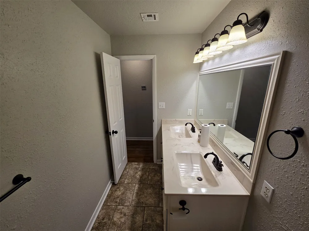 106 W 31 PLACE S Sand Springs, OK 74063