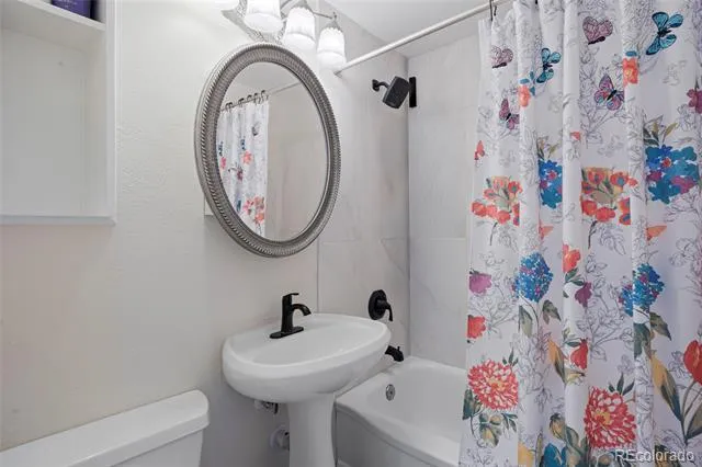 5525 Pierce Court Arvada, CO 80002