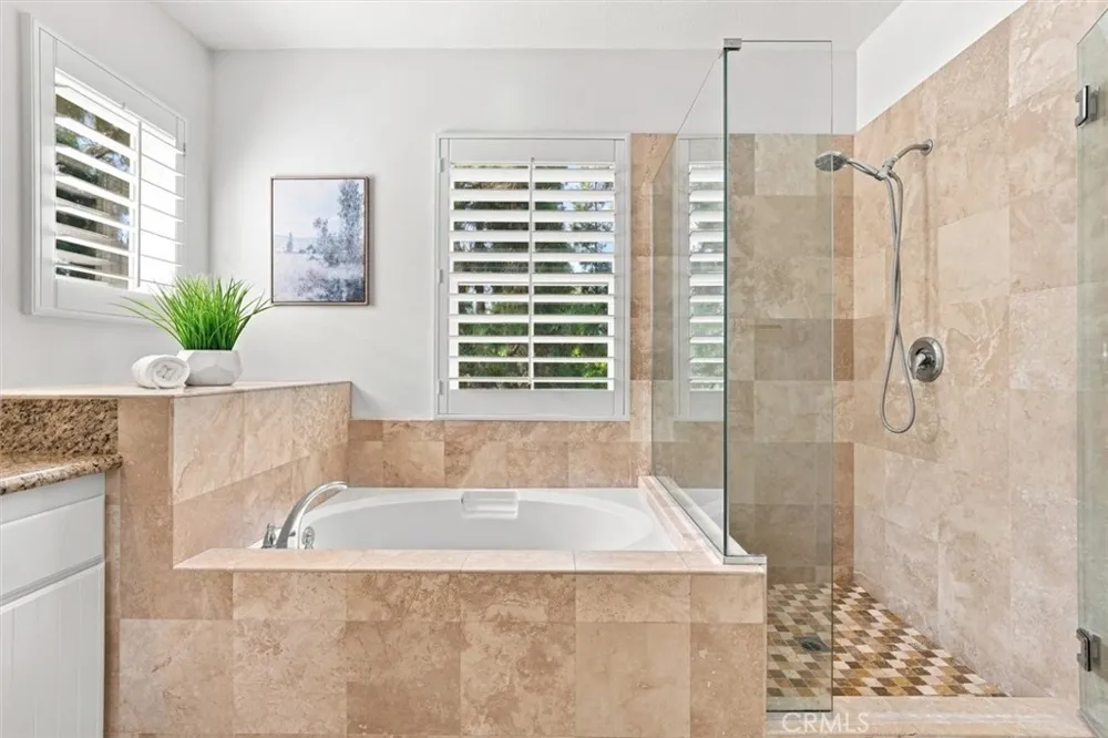 8 Dahlia Irvine, CA 92618