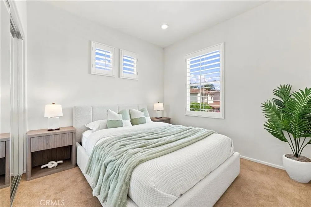 8 Dahlia Irvine, CA 92618