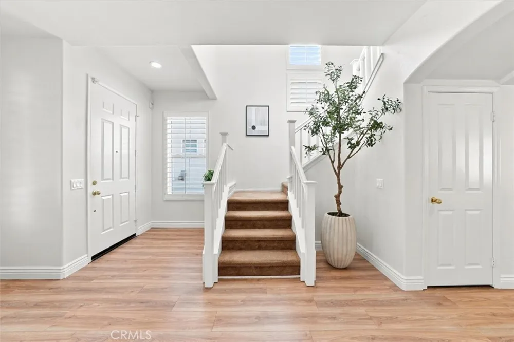 8 Dahlia Irvine, CA 92618