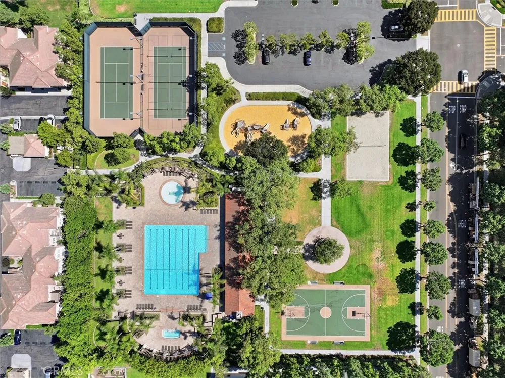 8 Dahlia Irvine, CA 92618