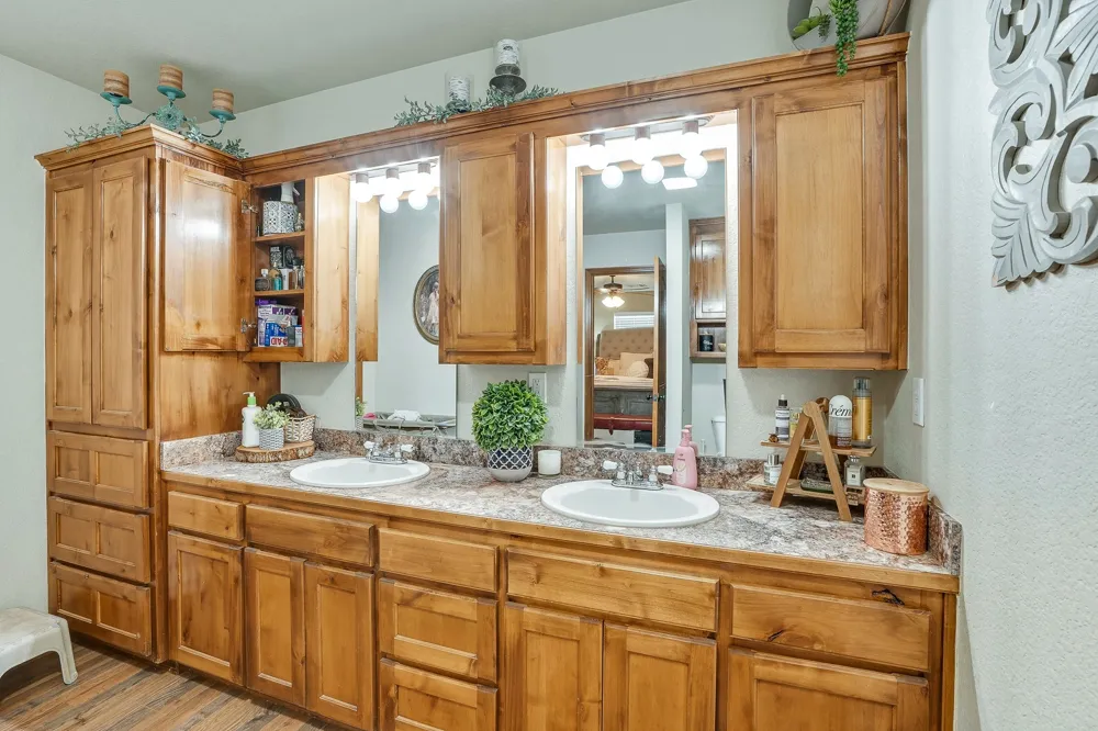 11067 County Road 1550 Road Ada, OK 74820