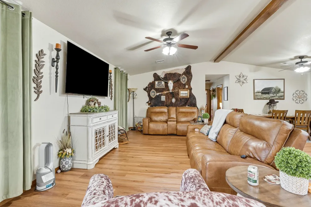 11067 County Road 1550 Road Ada, OK 74820