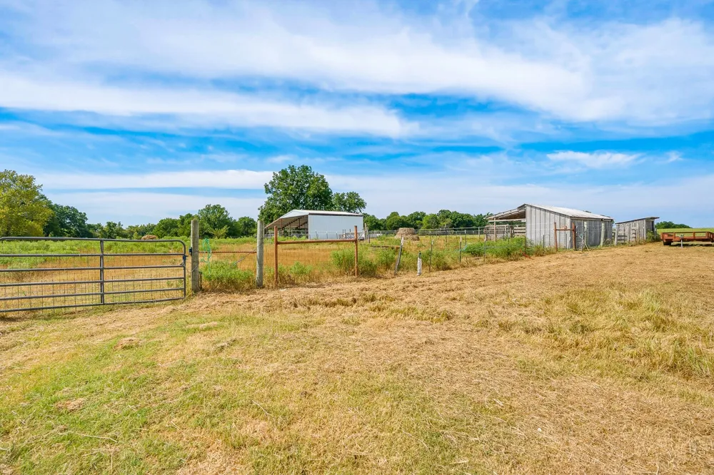 11067 County Road 1550 Road Ada, OK 74820