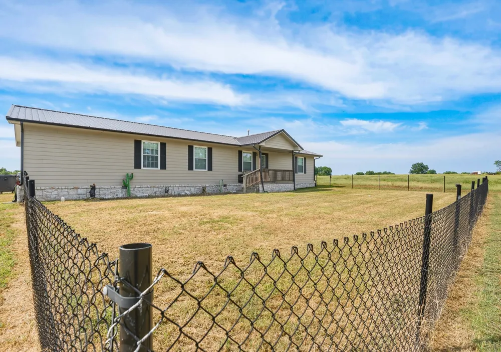 11067 County Road 1550 Road Ada, OK 74820