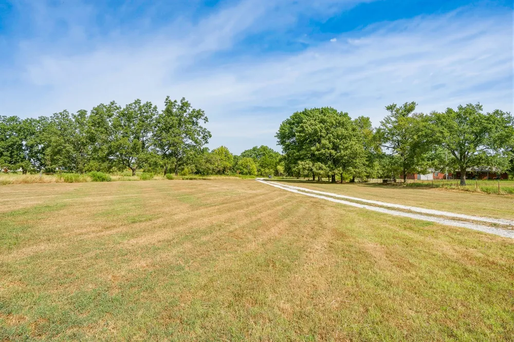 11067 County Road 1550 Road Ada, OK 74820
