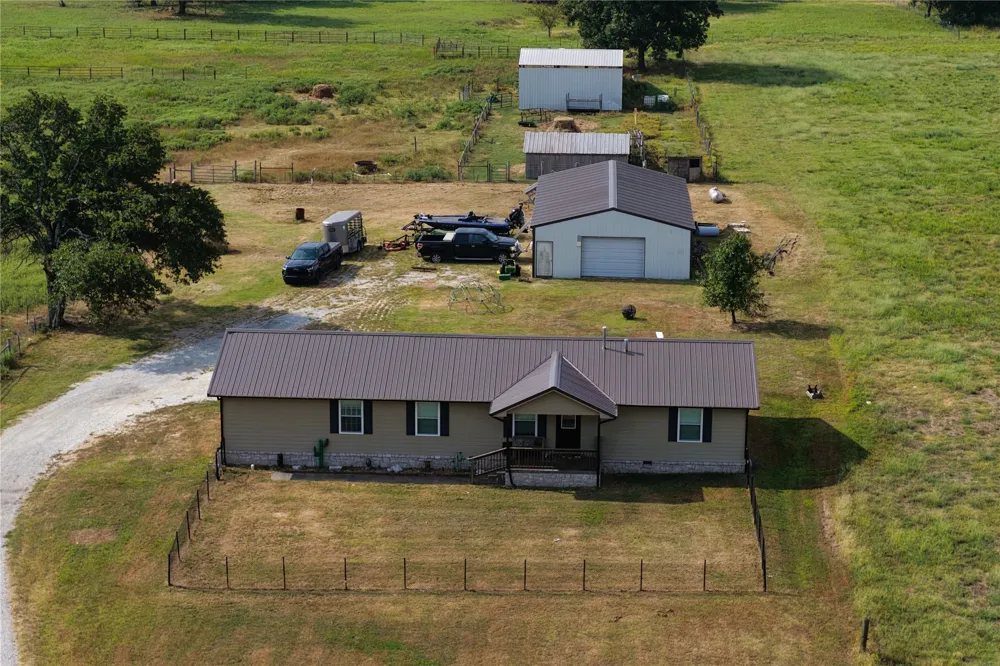 11067 County Road 1550 Road Ada, OK 74820