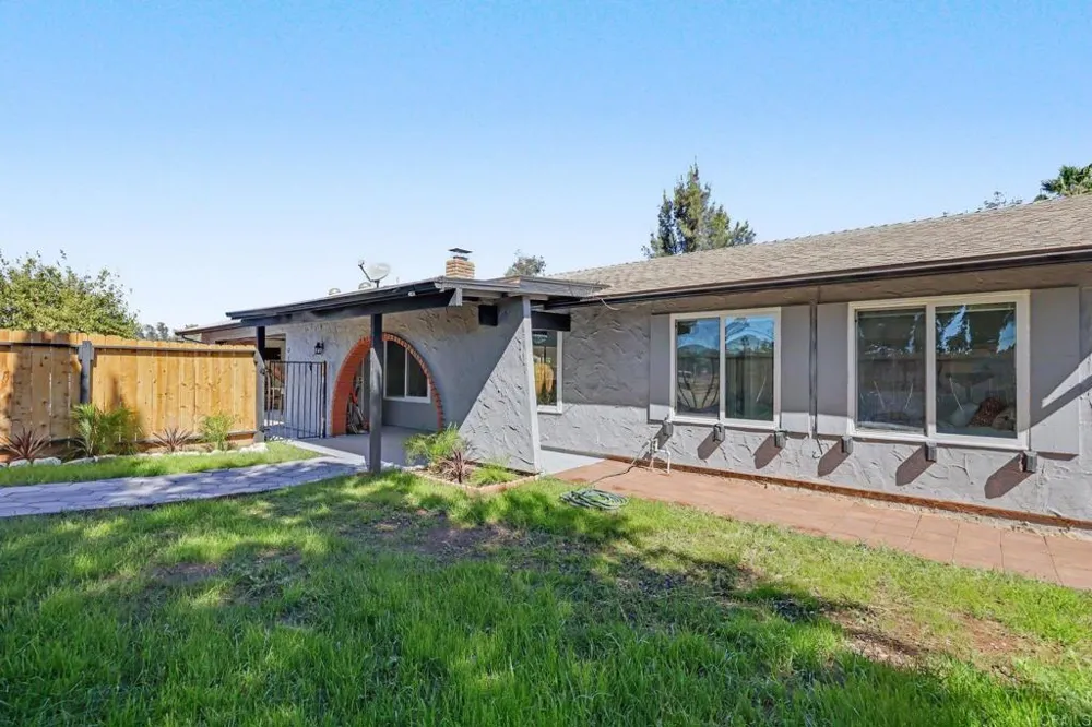 2131 Rose Fern Lane Ramona, CA 92065