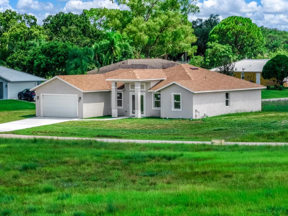 525 GLEN MAR CIRCLE Sebring, FL 33876