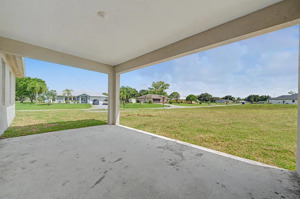 525 GLEN MAR CIRCLE Sebring, FL 33876