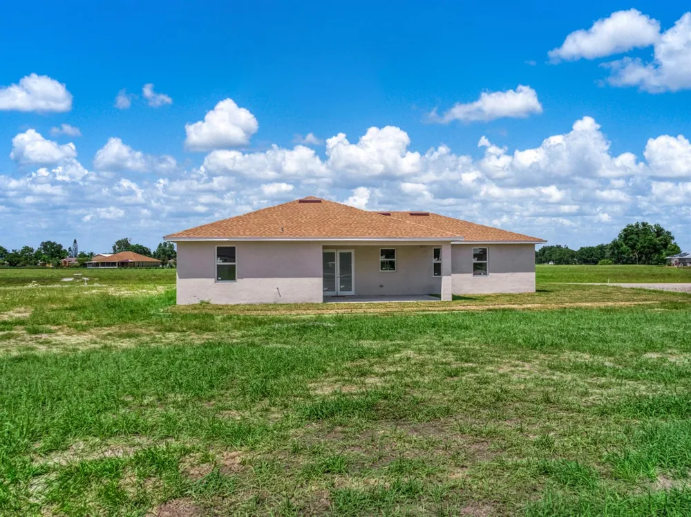 525 GLEN MAR CIRCLE Sebring, FL 33876