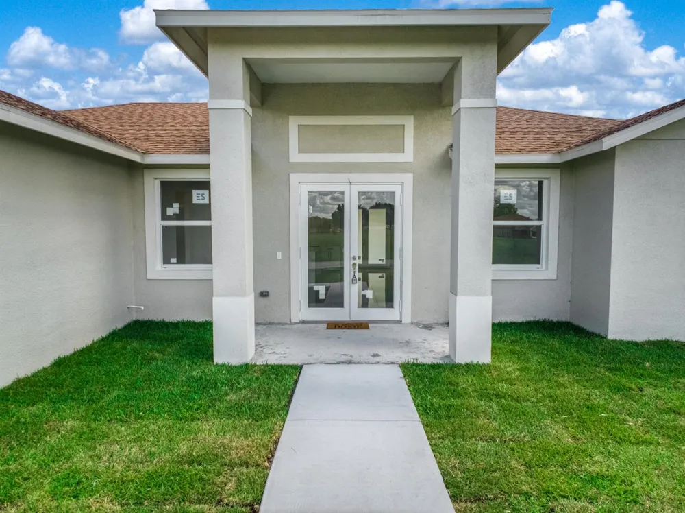 525 GLEN MAR CIRCLE Sebring, FL 33876
