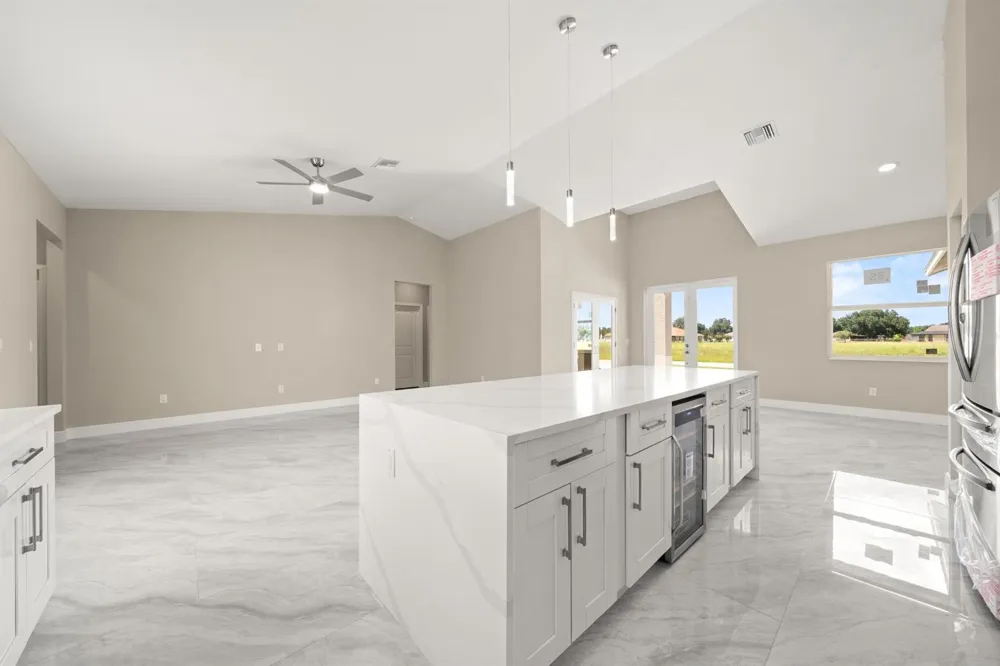 525 GLEN MAR CIRCLE Sebring, FL 33876