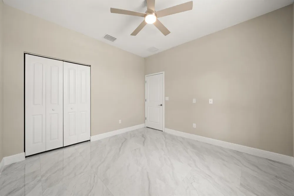 525 GLEN MAR CIRCLE Sebring, FL 33876