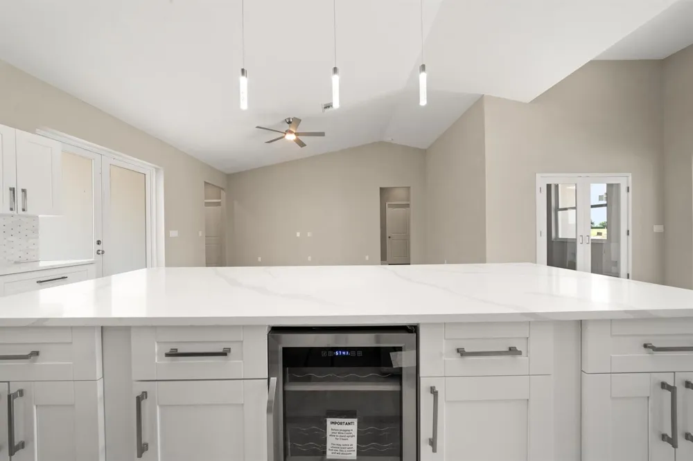 525 GLEN MAR CIRCLE Sebring, FL 33876
