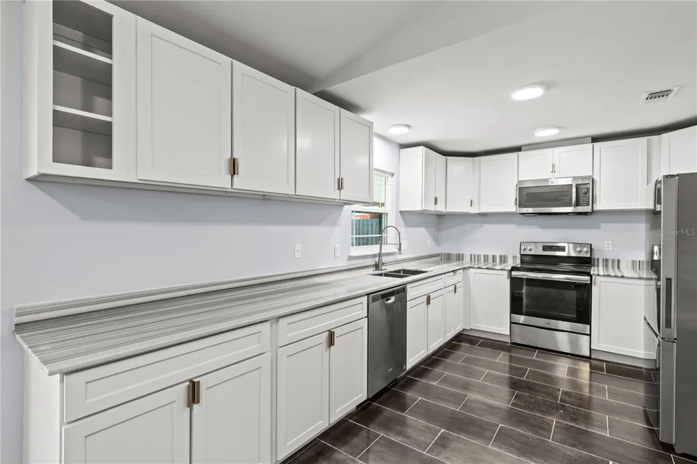 6617 MAUNA LOA BOULEVARD Sarasota, FL 34241