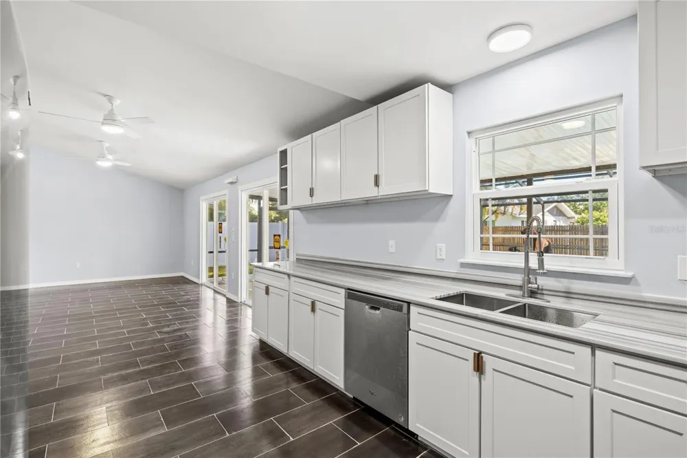 6617 MAUNA LOA BOULEVARD Sarasota, FL 34241