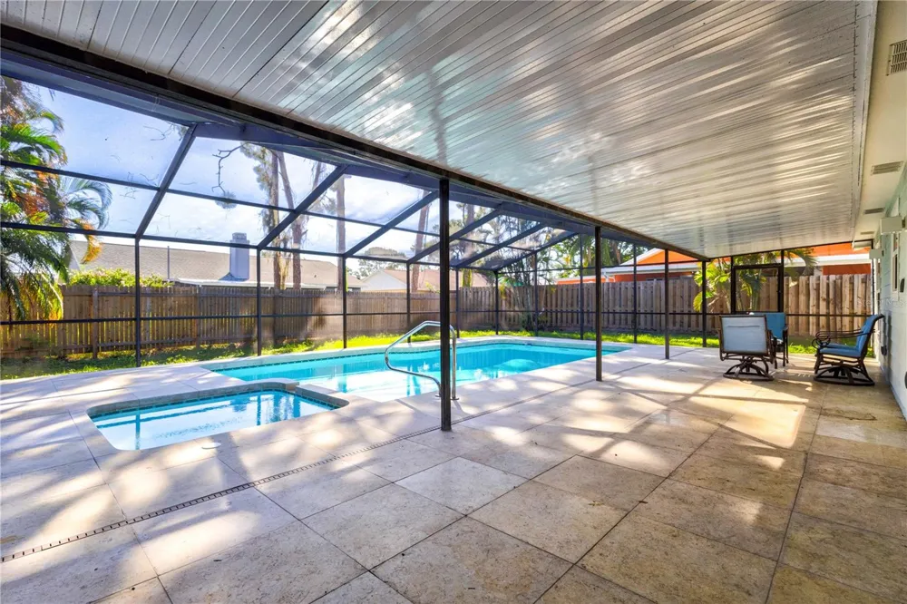 6617 MAUNA LOA BOULEVARD Sarasota, FL 34241