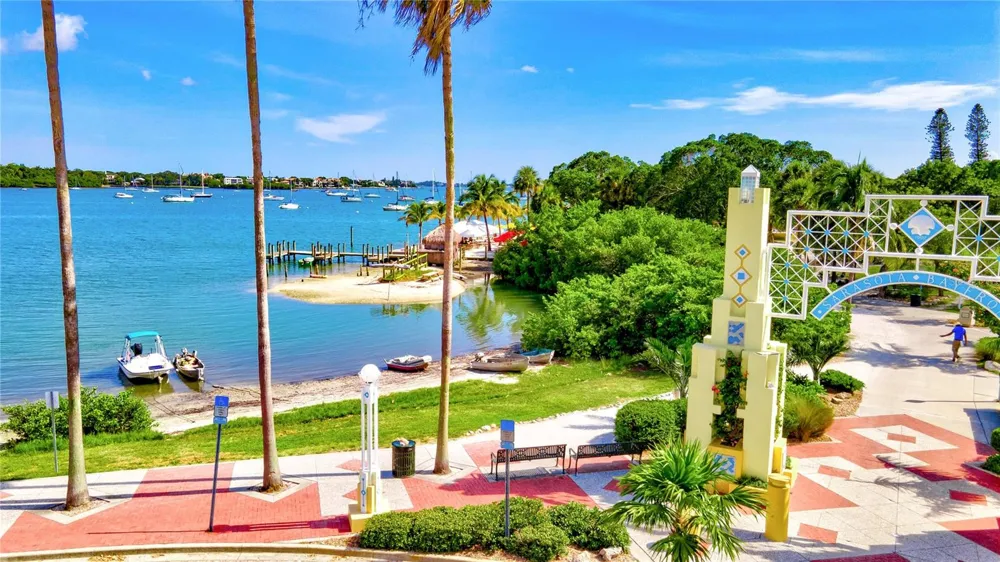 6617 MAUNA LOA BOULEVARD Sarasota, FL 34241