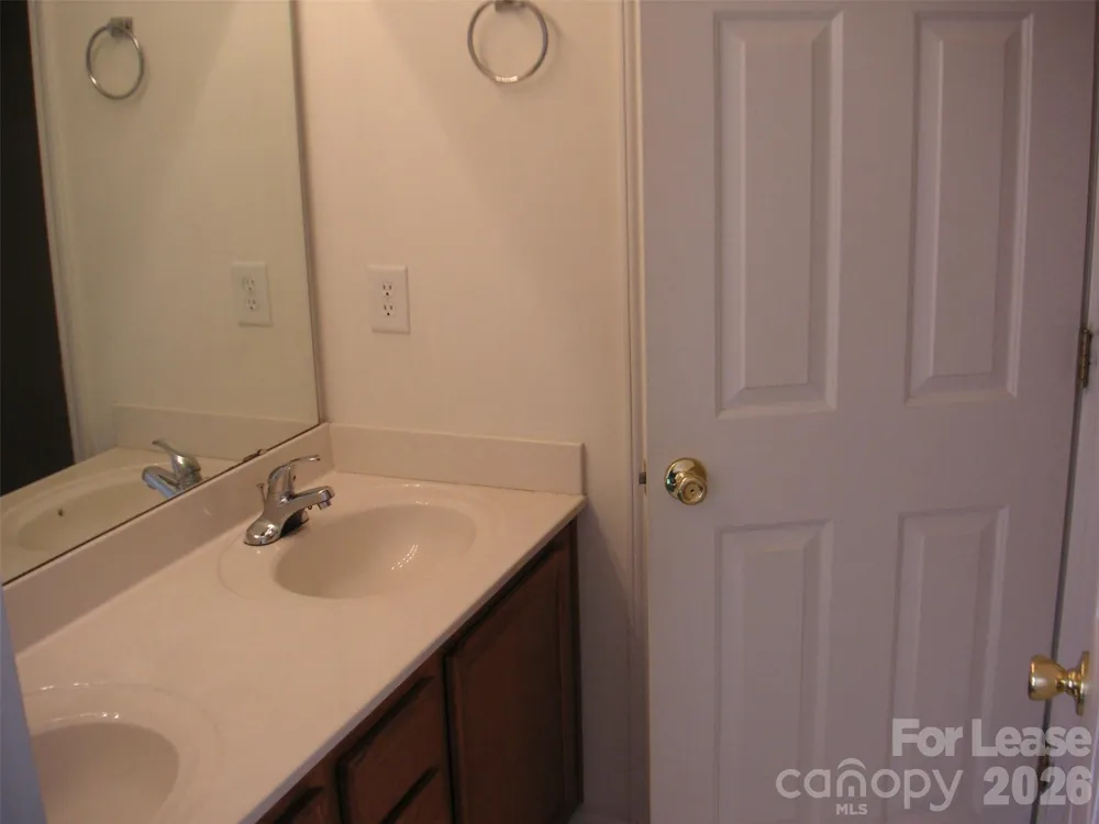 1005 Karendale Avenue Charlotte, NC 28208