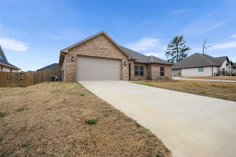 114 Rose Row Winona, TX 75792