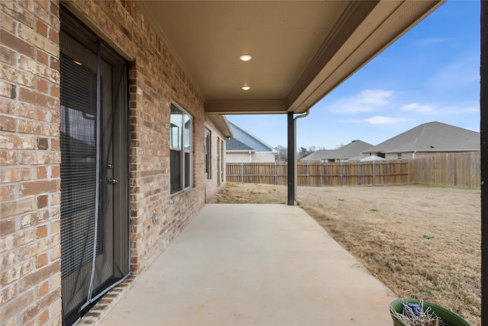 114 Rose Row Winona, TX 75792