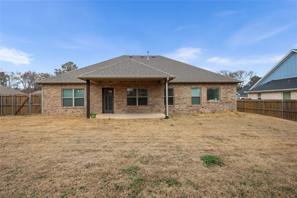 114 Rose Row Winona, TX 75792