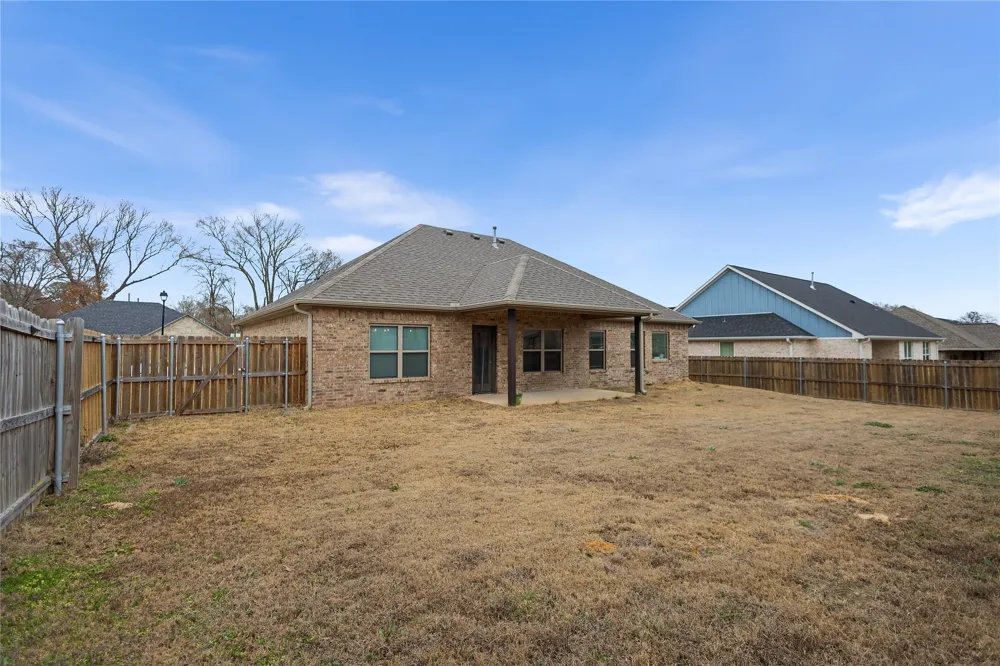 114 Rose Row Winona, TX 75792